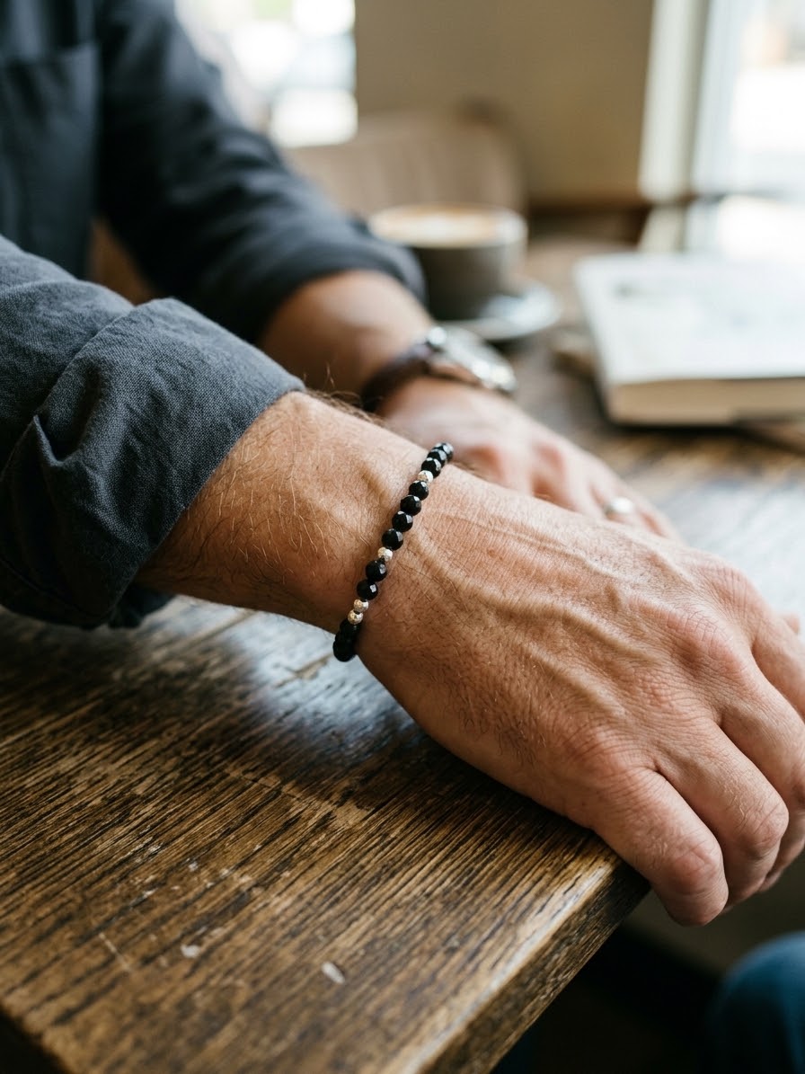 BRACCIALE DA UOMO CON CRISTALLI NERI E ARGENTO SFACCETTATI
