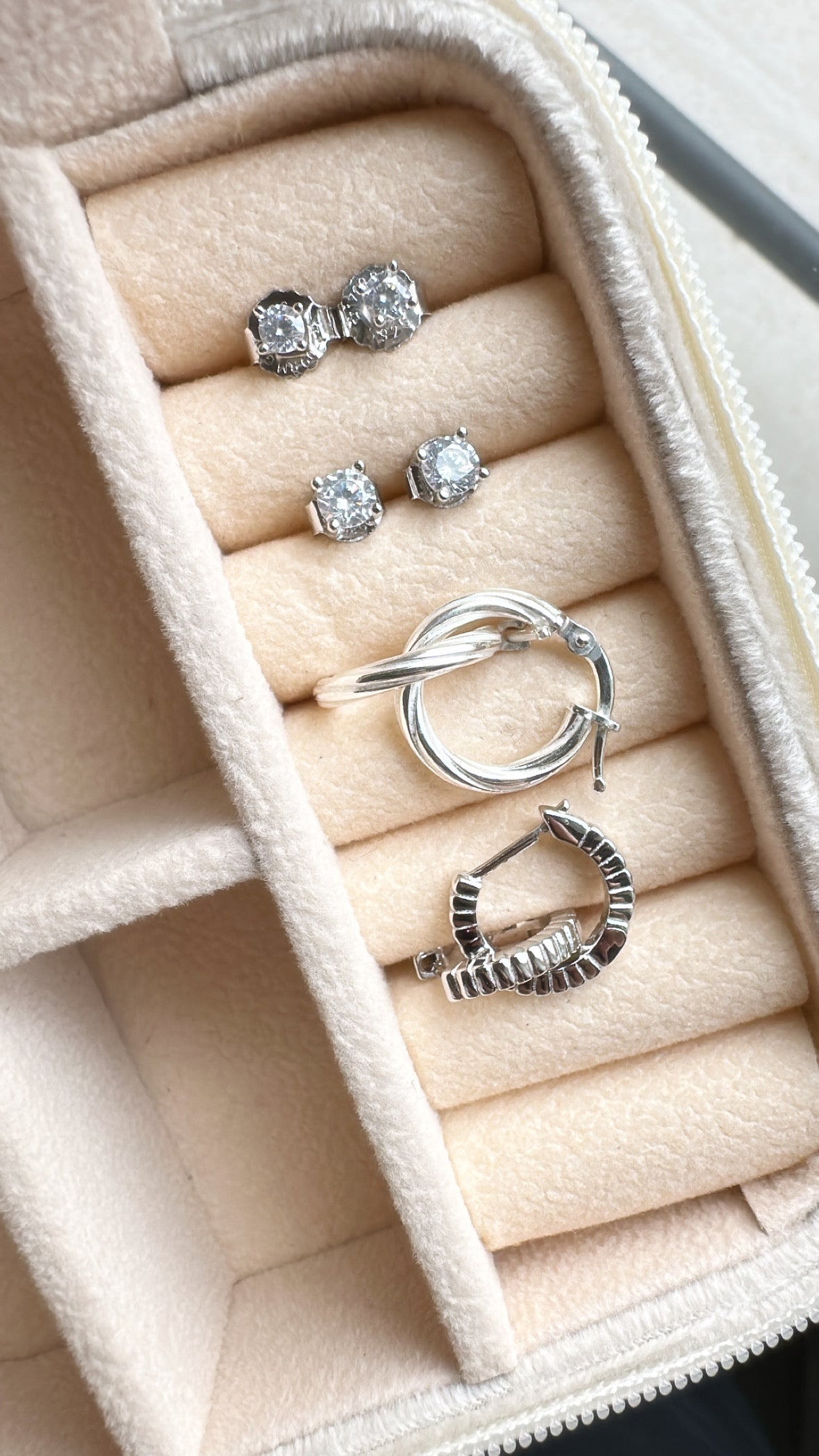 ORECCHINI PUNTO LUCE 3mm