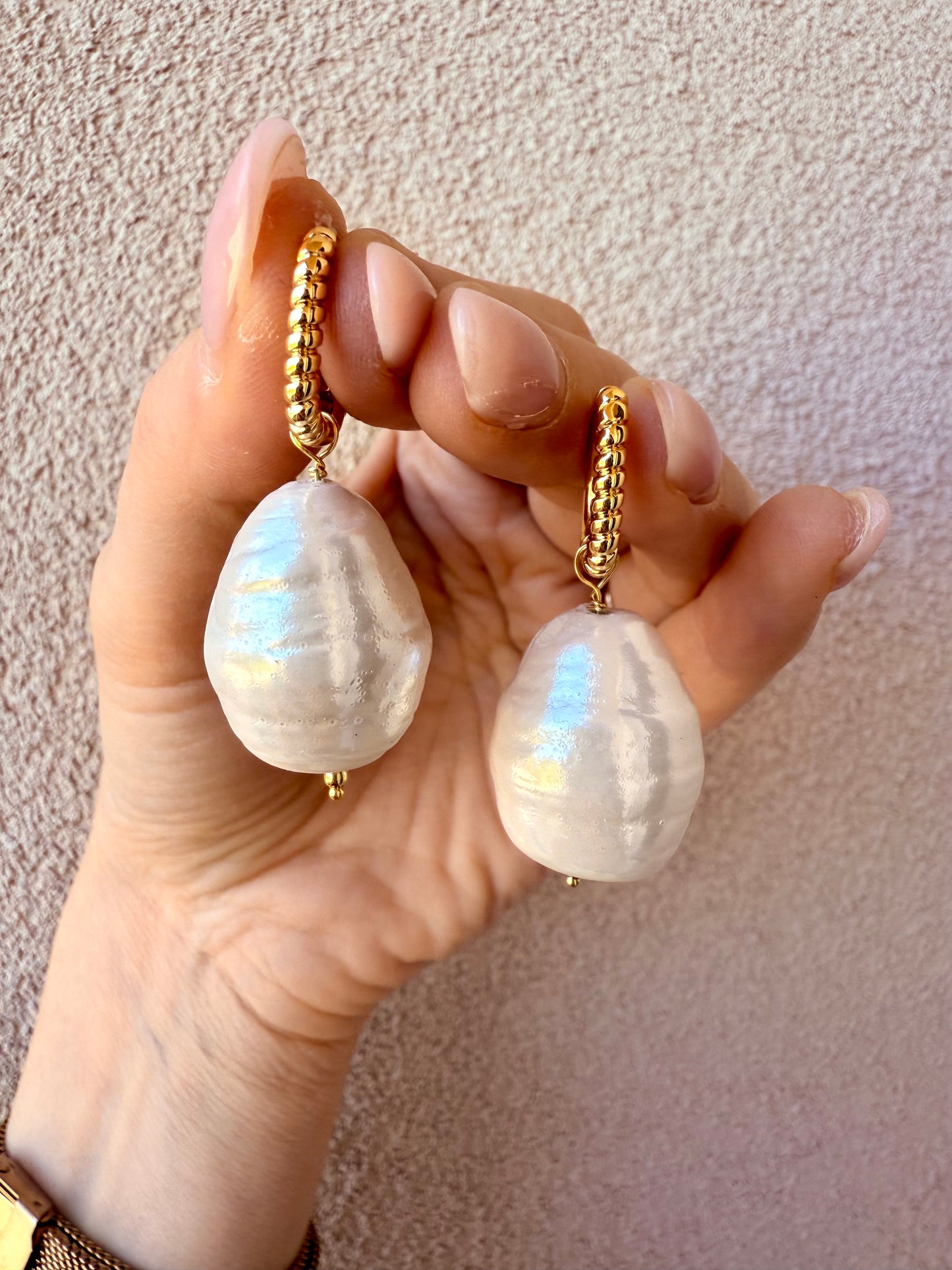 ORECCHINI RETTANGOLO TWIST CON MADREPERLA NUCLEOS