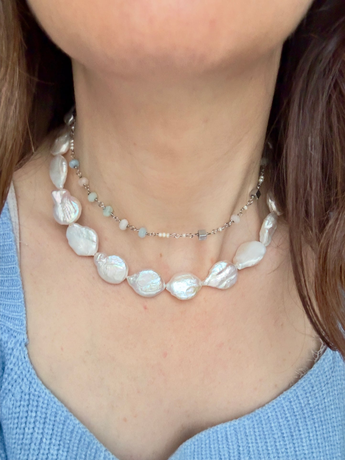 COLLANA CON PERLE BAROCCHE PIATTE