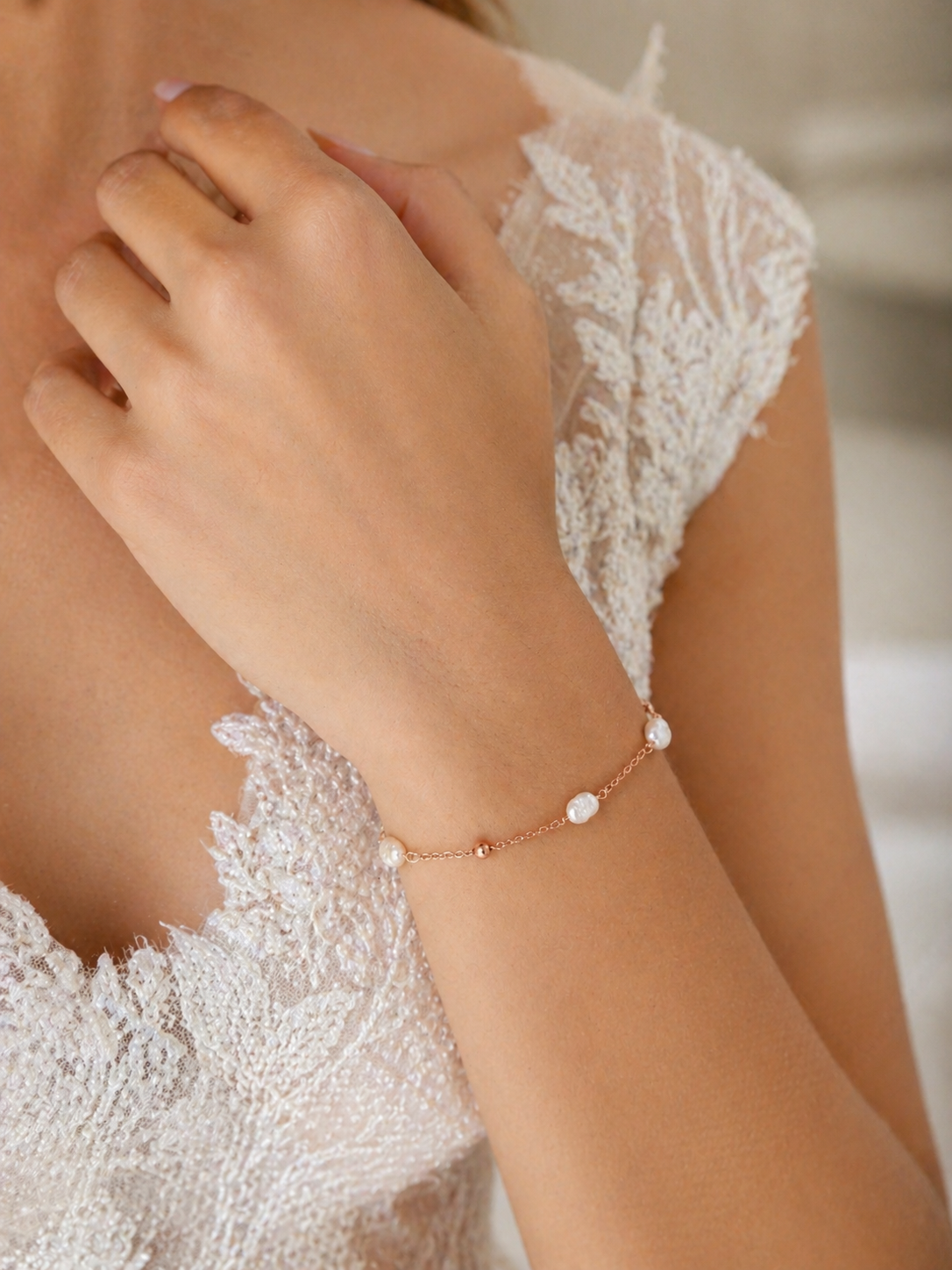 BRACCIALE CATENA A PALLINE ALTERNATA DA PERLE RISINO