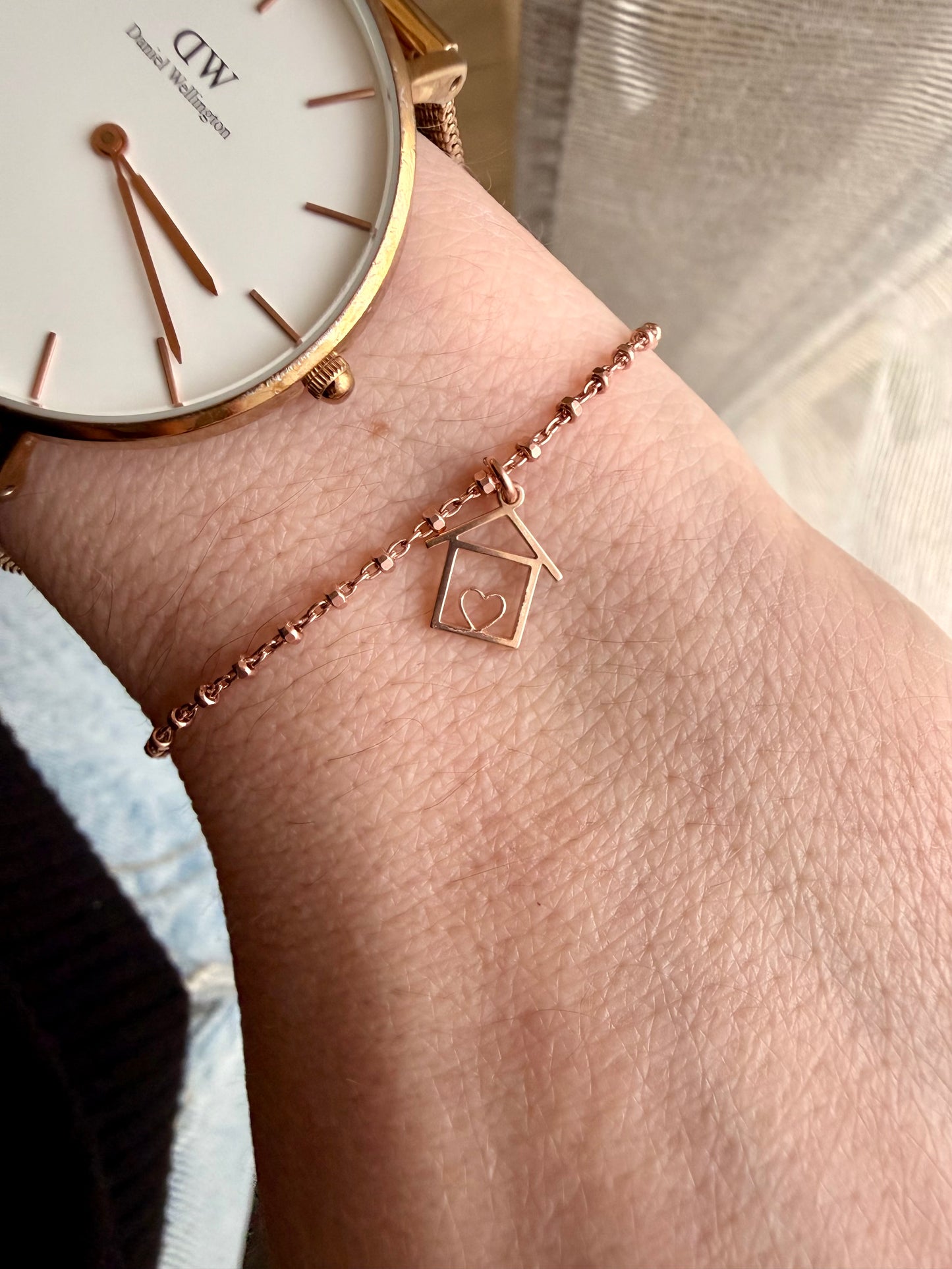 BRACCIALE CATENA RONDELLE DIAMANTATE CON CASETTA PENDENTE