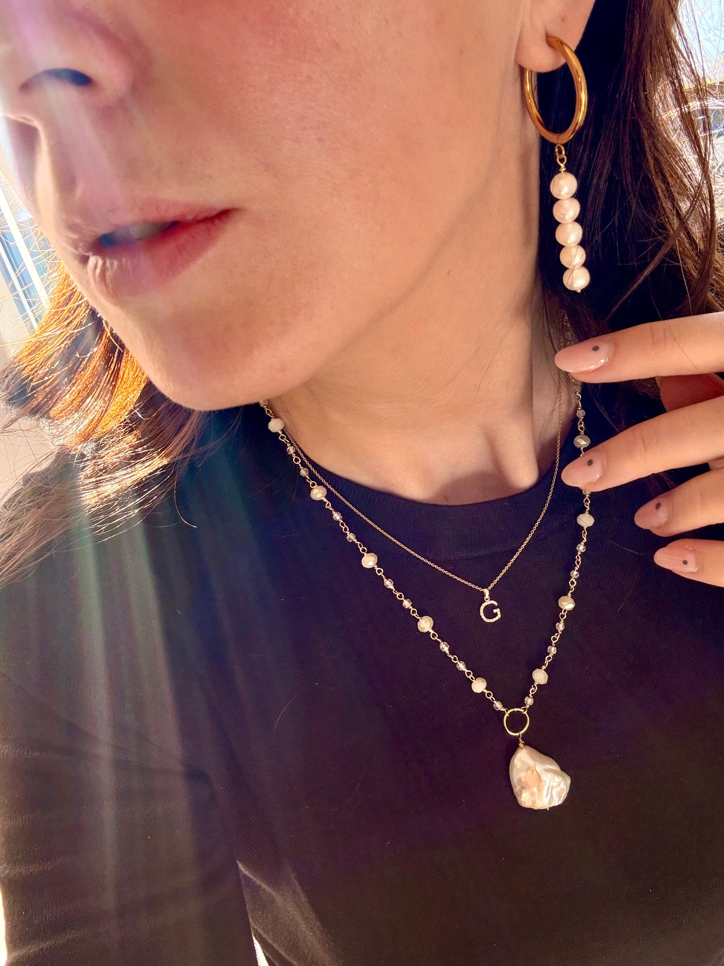 COPPIA CERCHIETTO SCATTINO DA 2,5cm CON PERLE DA 0,5mm PENDENTI