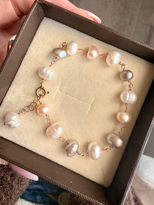 BRACCIALE PERLE BIANCHE, ROSA E LILLA