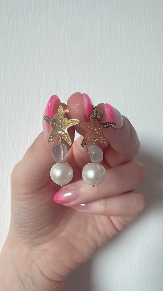 COPPIA STELLE MARINE ORO CON PERLA BAROCCA E PIETRA LABRADORITE