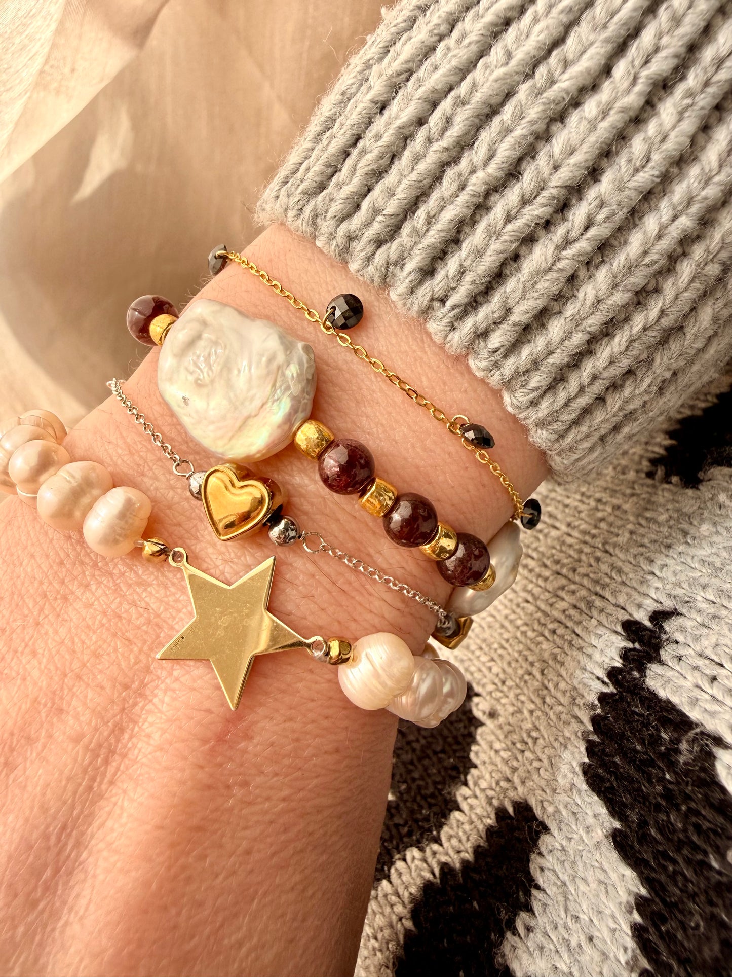 BRACCIALE CATENA FORZATINA CON ZIRCONI PENDENTI