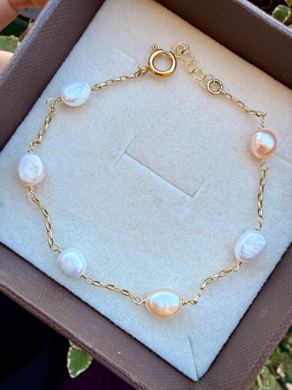BRACCIALE IN ARGENTO DORATO E PERLE D’ACQUA DOLCE SASSETTO