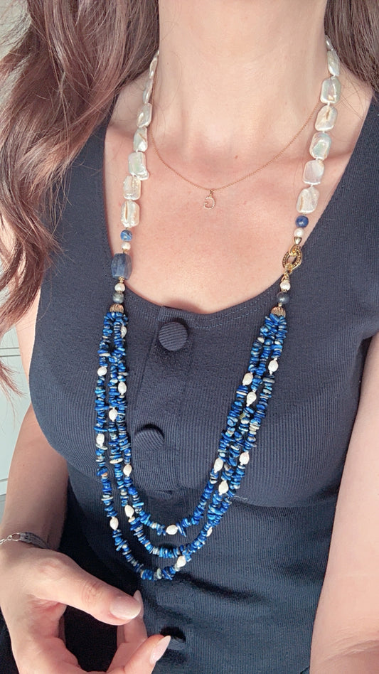 COLLANA IN LAPISLAZZULI E PERLE CON CHIUSURA OTTONE ZIRCONATA