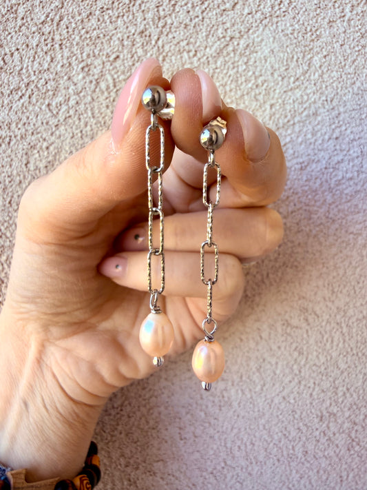 COPPIA ORECCHINI PENDENTI CATENA SUSHI E PERLA ROSA FINALE