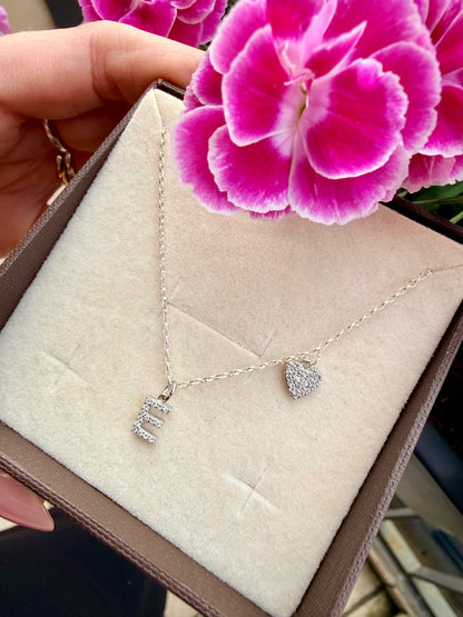 COLLANA CON LETTERINA E CUORICINO