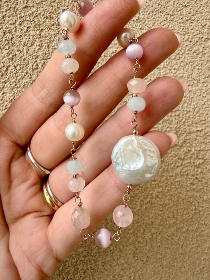 BRACCIALE PERLE MONETA E PIETRE ROSA E LILLA