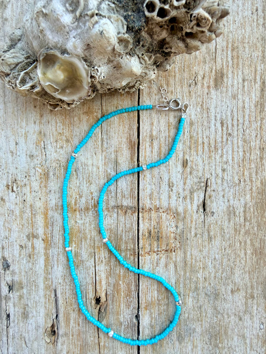 COLLANA CON PERLINE MIYUKI E CRISTALLI CINESI