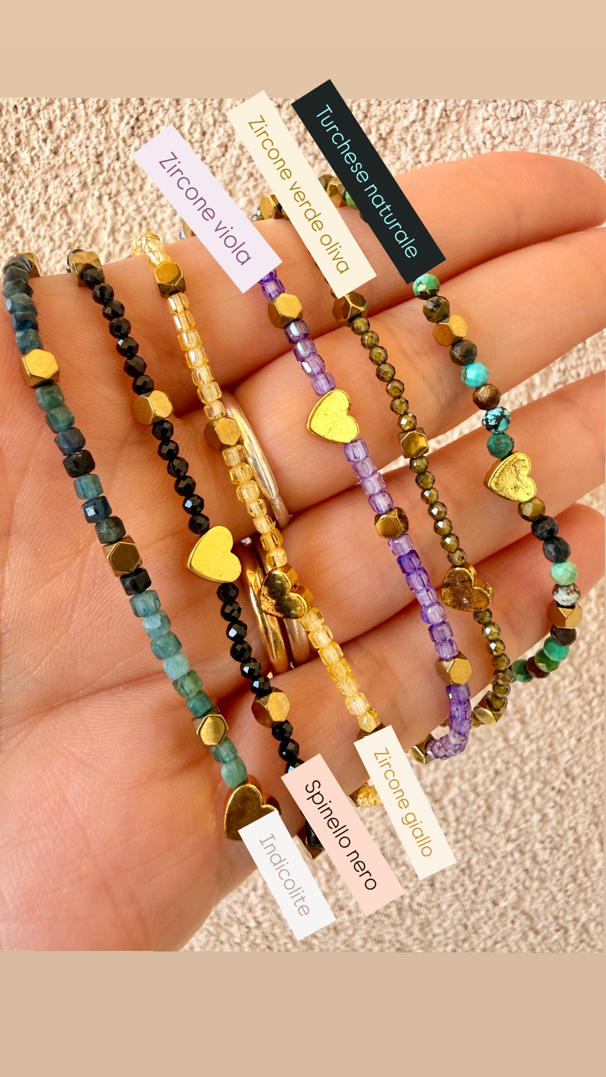 BRACCIALI ELASTICI CON PIETRE DURE E CUORICINO