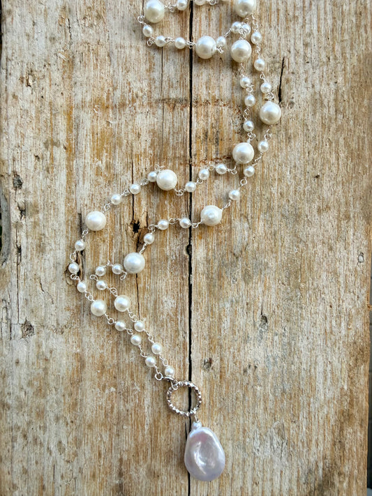 COLLANA LUNGA TRASFORMABILE PERLE SINTETICHE E PERLA BAROCCA