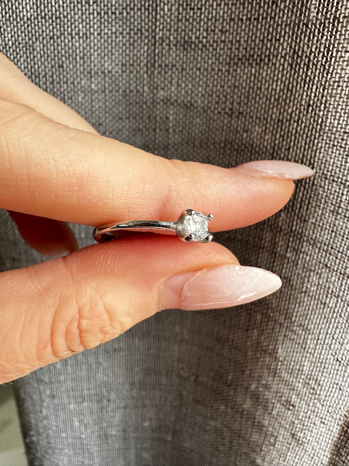 ANELLO SOLITARIO REGOLABILE CON ZIRCONE DA 4mm