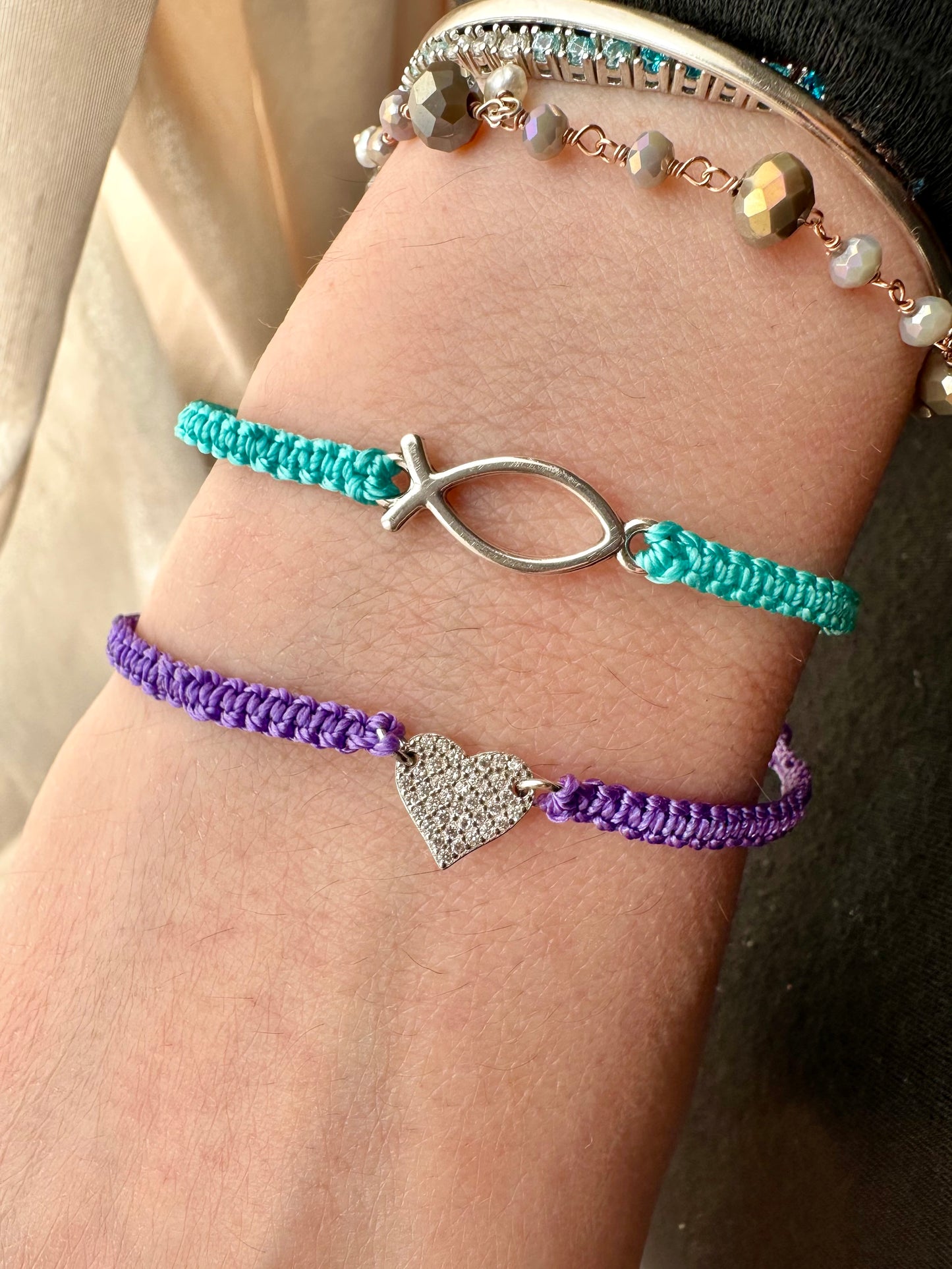 BRACCIALE MACRAMÈ CON CUORE