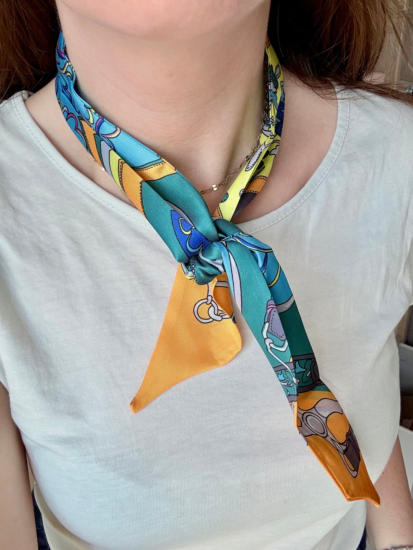 BANDANA FOULARD CON FIORE VERDE OTTANIO-ARANCIONE-BLU