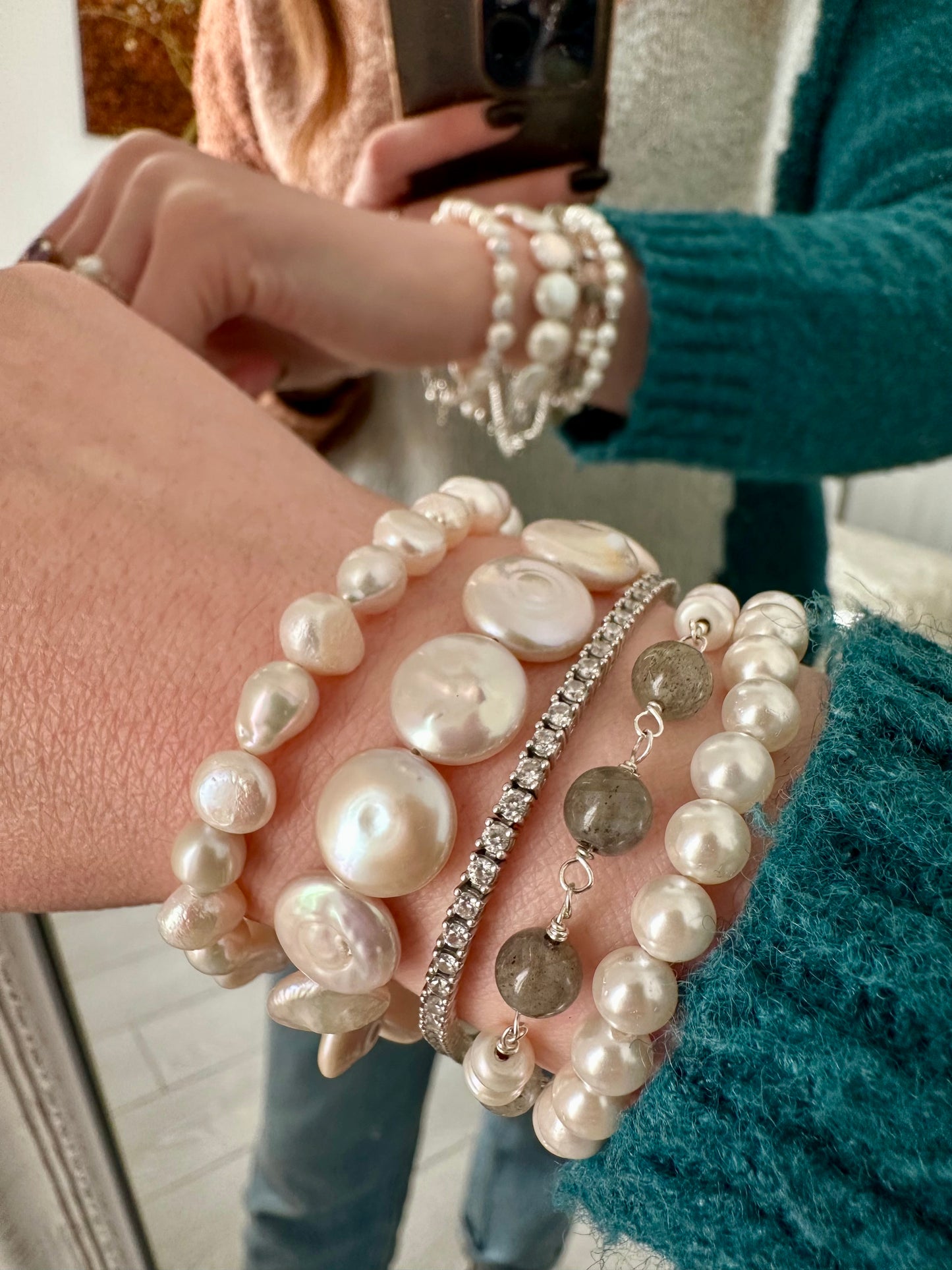 BRACCIALE PERLE MONETA BIANCHE