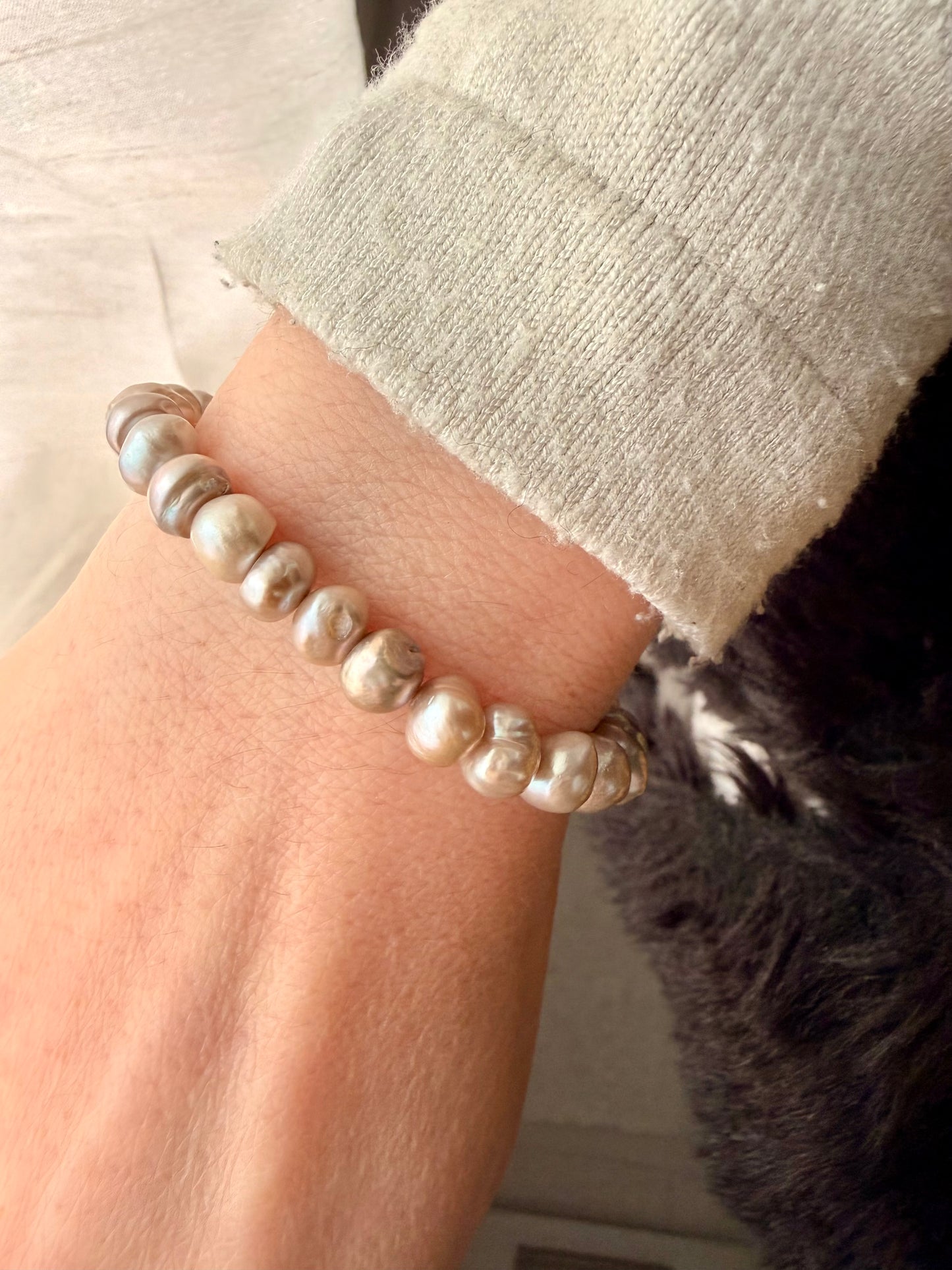 BRACCIALE DI PERLE IRREGOLARI ARGENTO/LILLA