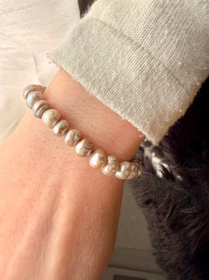 BRACCIALE DI PERLE IRREGOLARI ARGENTO/LILLA