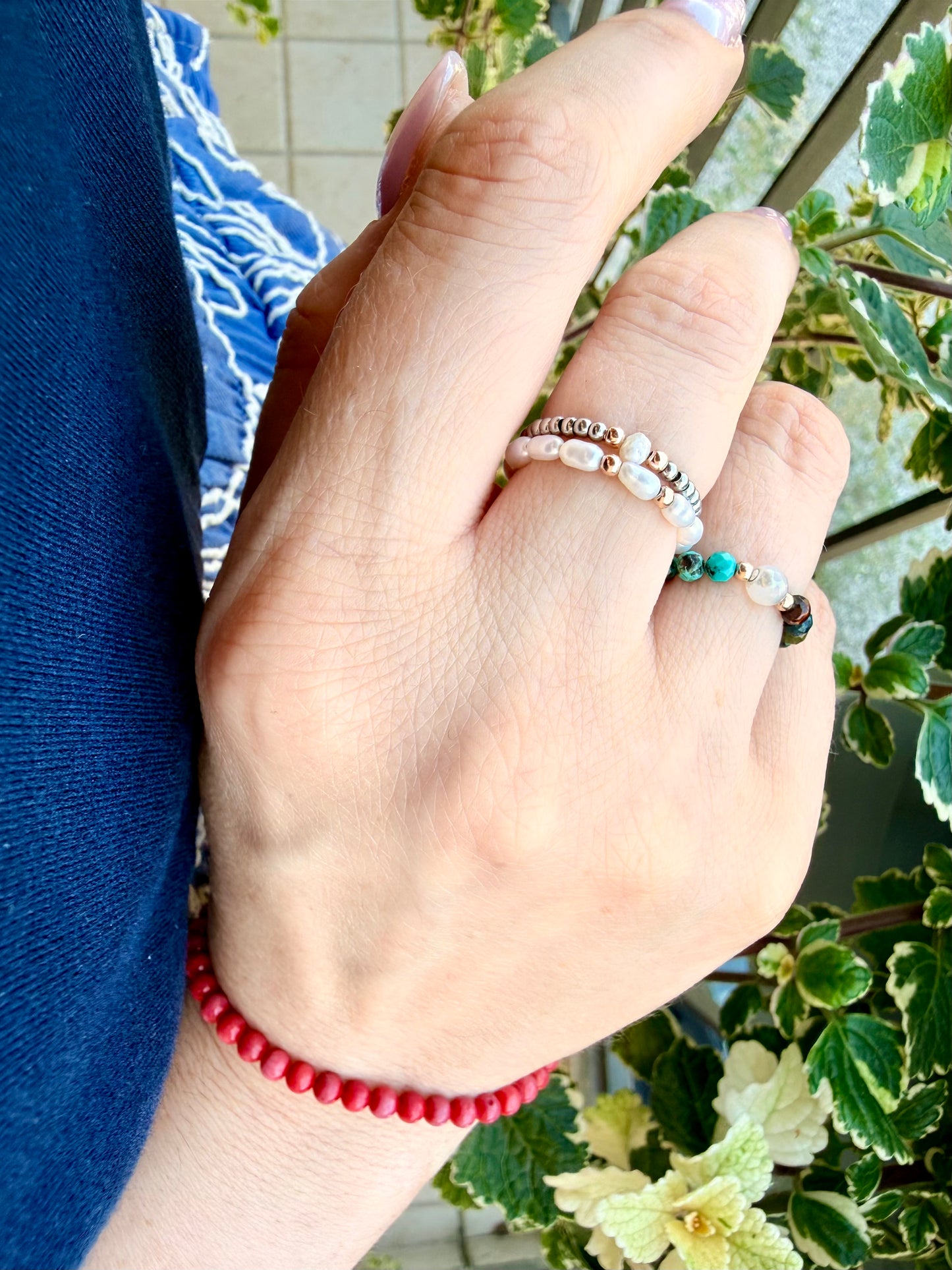 ANELLO A SFERE ELASTICO CON PEPITE ROSÉ E SFERA CENTRALE