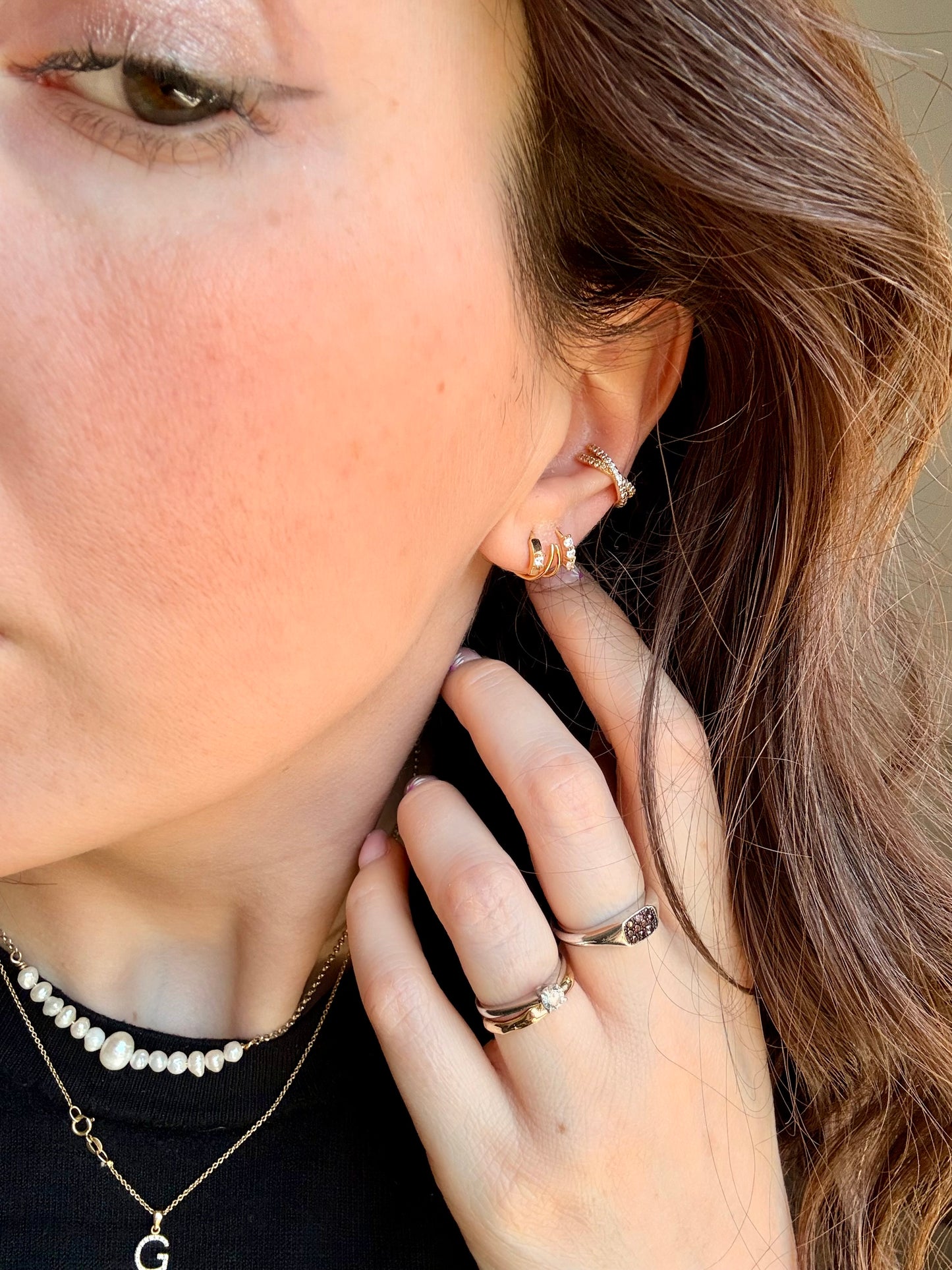 ORECCHINI A SPIRALE TRE ZIRCONI INCASTONATI 10mm