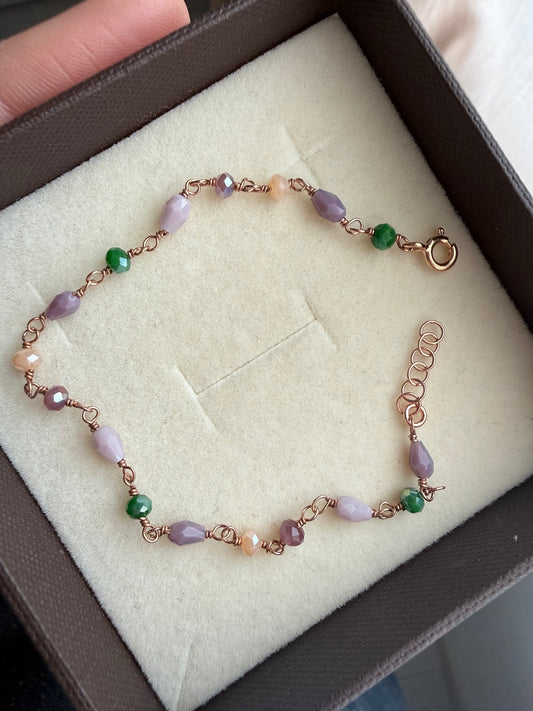 BRACCIALE CATENA A ROSARIO CON PIETRE SINTETICHE COLORE PORPORA, VERDE, GRIGIO E CHAMPAGNE