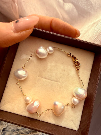 BRACCIALE CATENA ROLÒ ALTERNATO DA PERLE BIANCHE MULTIFORME