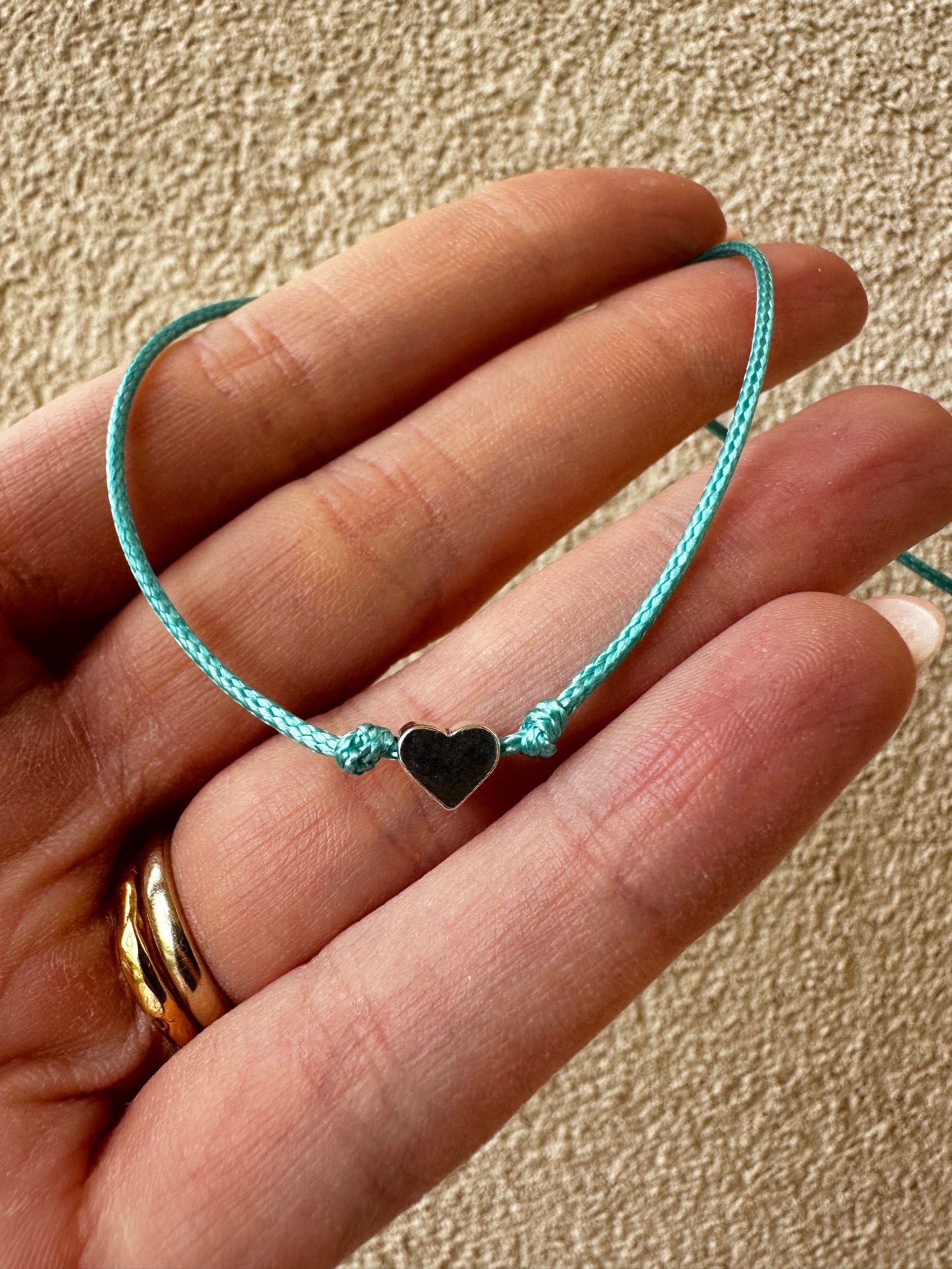 BRACCIALE CORDINO CON CUORE