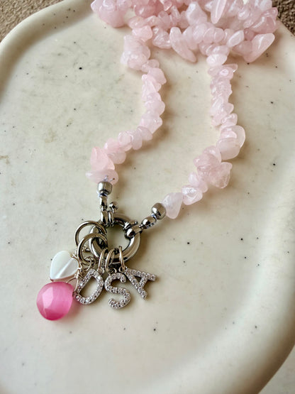 COLLANA IN QUARZO ROSA NATURAL CON CIONDOLI PERSONALIZZABILI