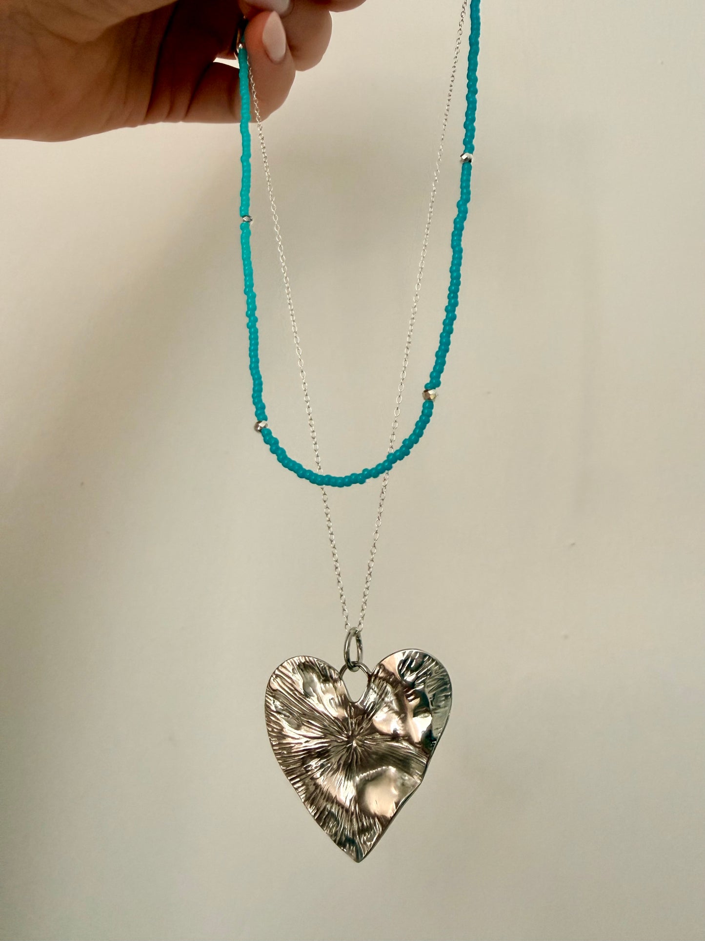 COLLANA CON PERLINE MIYUKI E CRISTALLI CINESI
