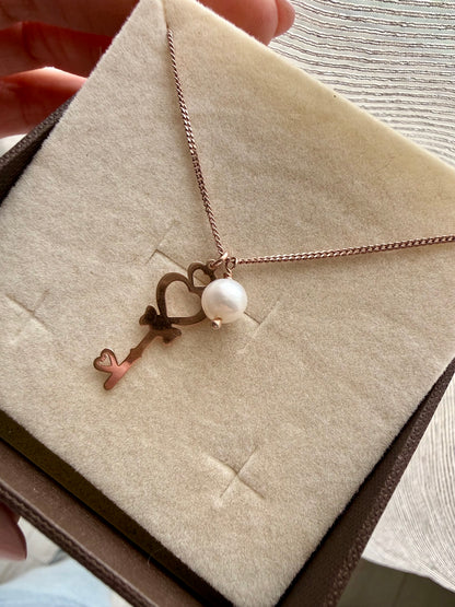 COLLANA CHIAVE DEL CUORE CON PERLA
