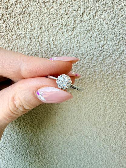 ANELLO REGOLABILE PICCOLO FIORE DI ZIRCONI