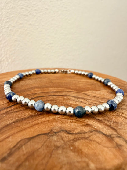 BRACCIALE CON EMATITE E SODALITE