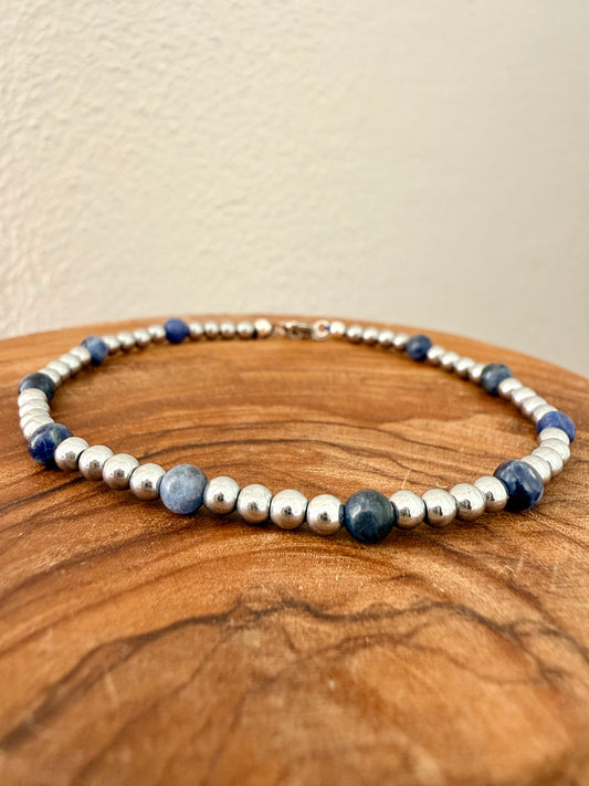 BRACCIALE CON EMATITE E SODALITE