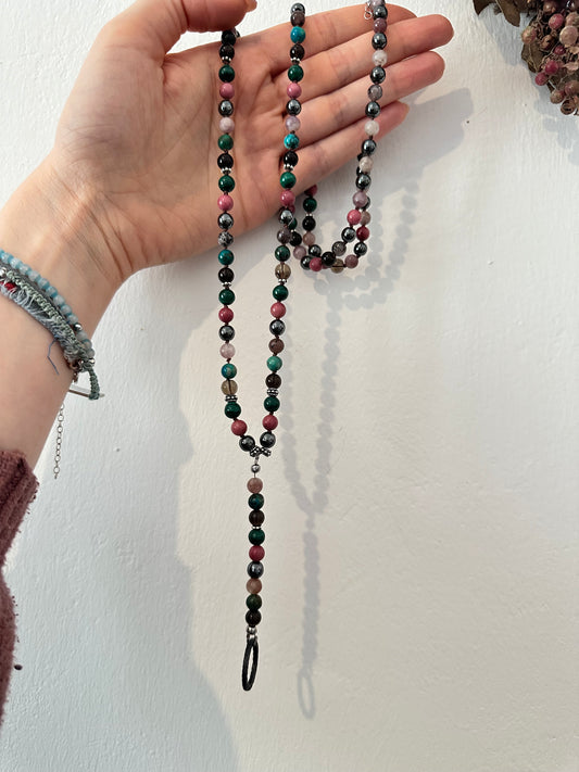 MALA CON PERLE DI QUARZO FUMÈ, AZZURRITE, LEPIDOLITE, EMATITE, RODONITE E MALACHITE