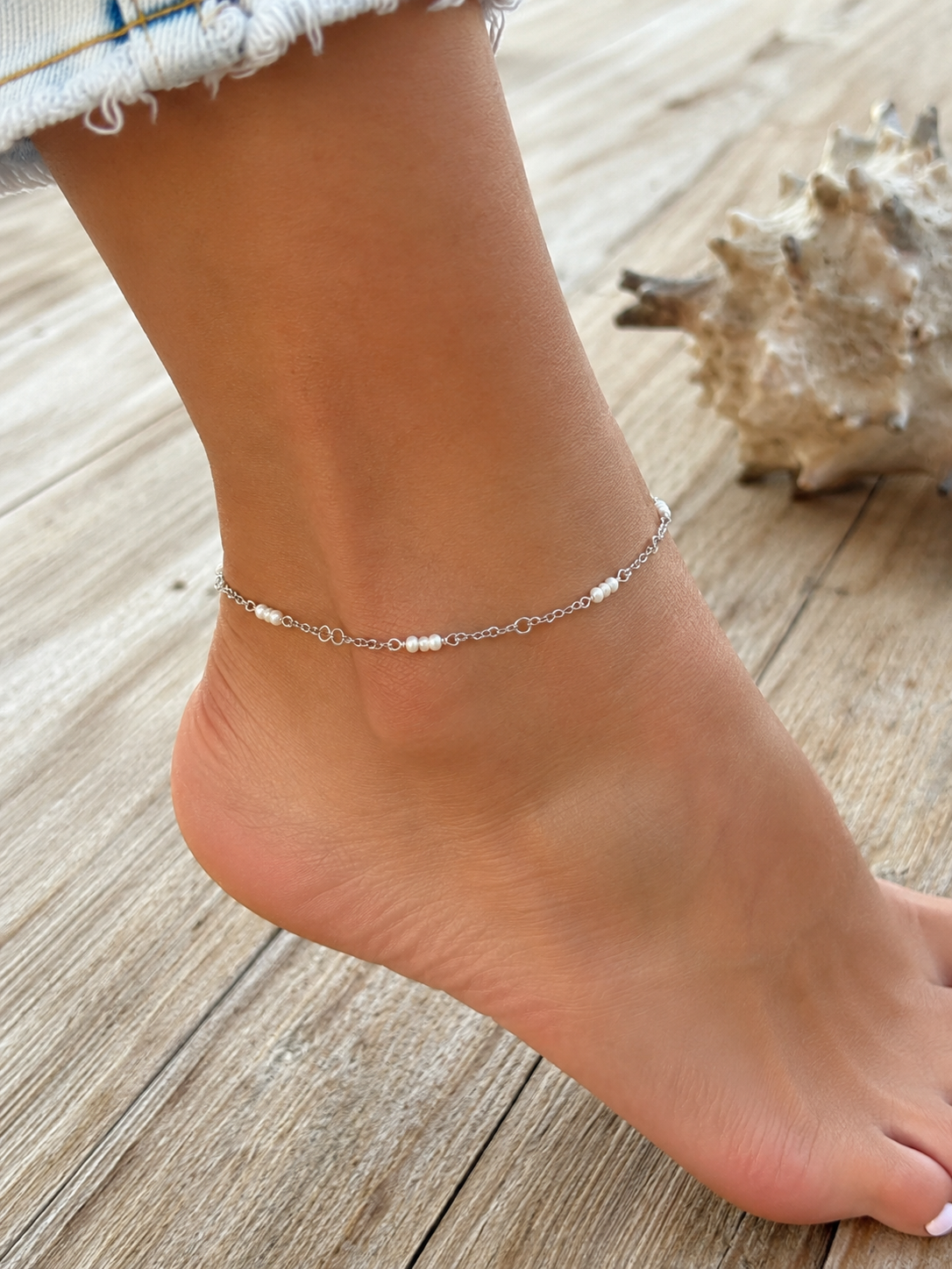 CAVIGLIERA CATENA ROLÒ ALTERNATA A TRIS DI MICRO PERLE IRREGOLARI