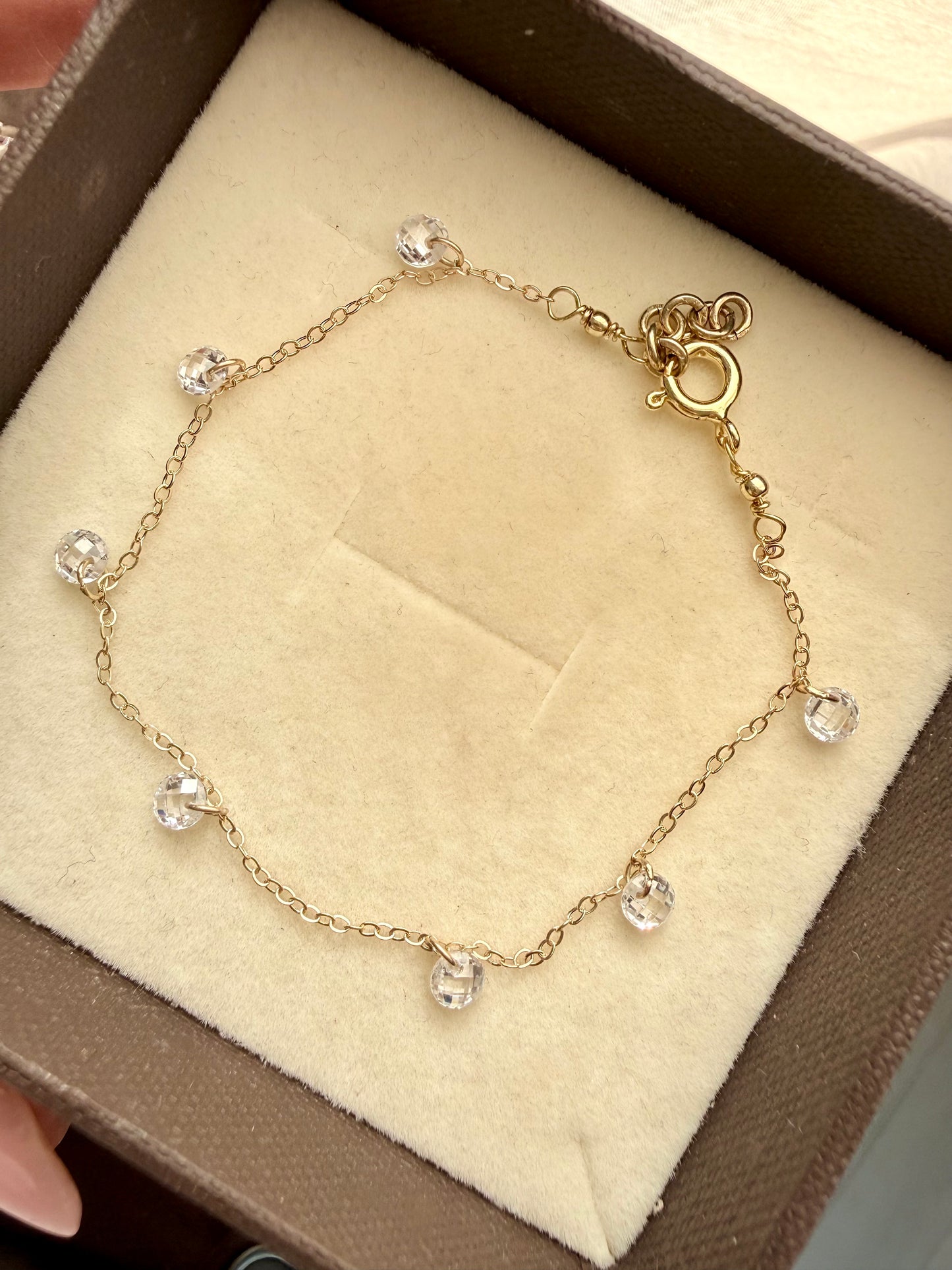 BRACCIALE CATENA FORZATINA CON ZIRCONI BIANCHI PENDENTI