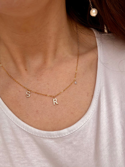 COLLANA LETTERINE E PUNTO LUCE