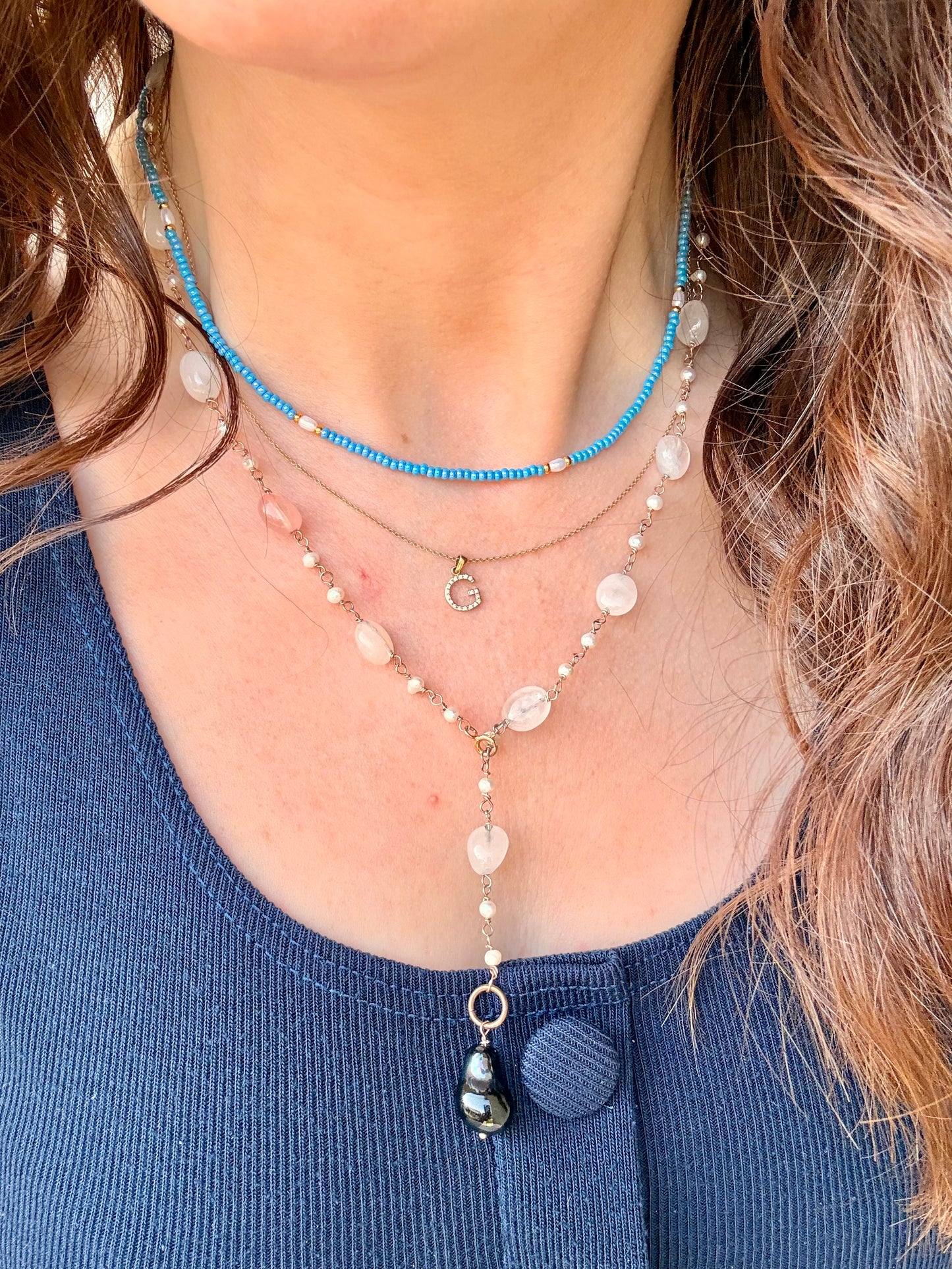 COLLANA PRECIOSA MICRO RONDELLE COLORATE ALTERNATE A MICRO PERLA RISINO NATURALE ARGENTO DORATO