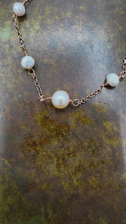 COLLANA CATENA ROLÒ BASE ROSÉ ALTERNATA DA CRISTALLI AVORIO CON PERLA ROSA IN LINEA